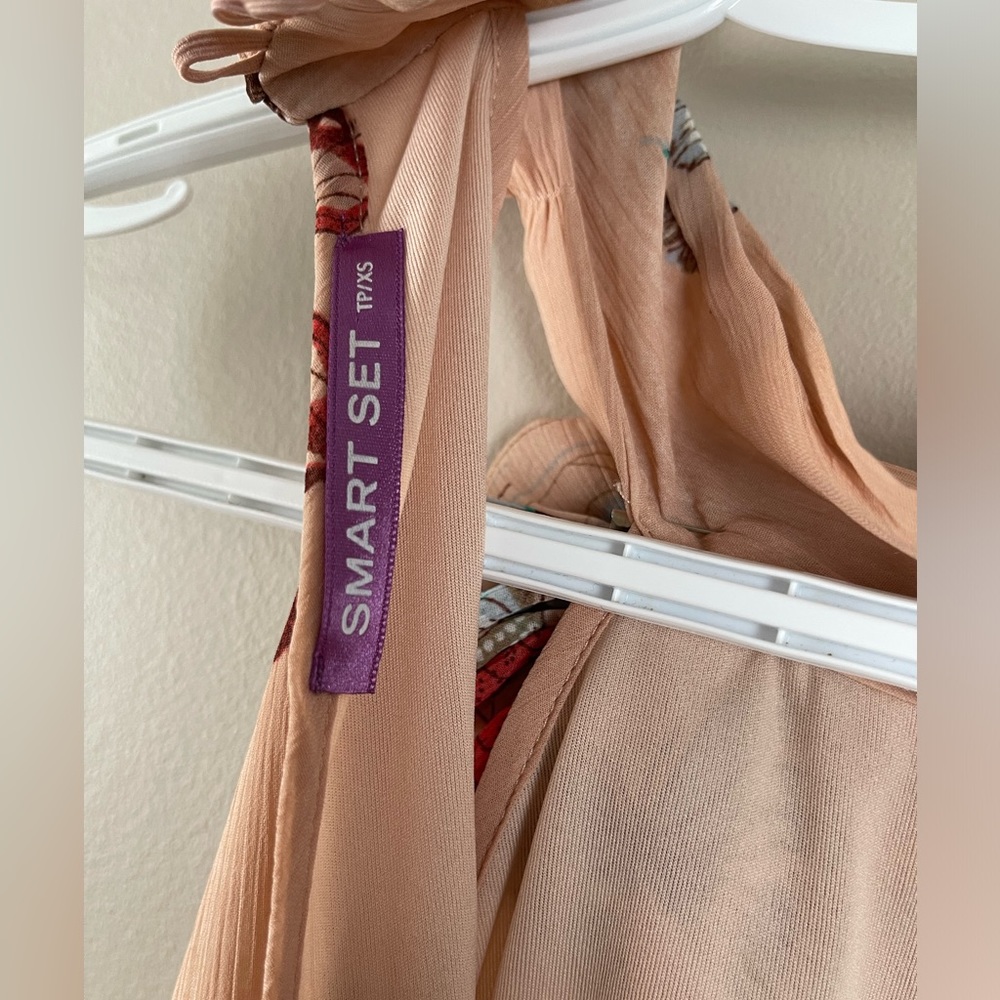 Smart Set Halter Top - Picture 4 of 5